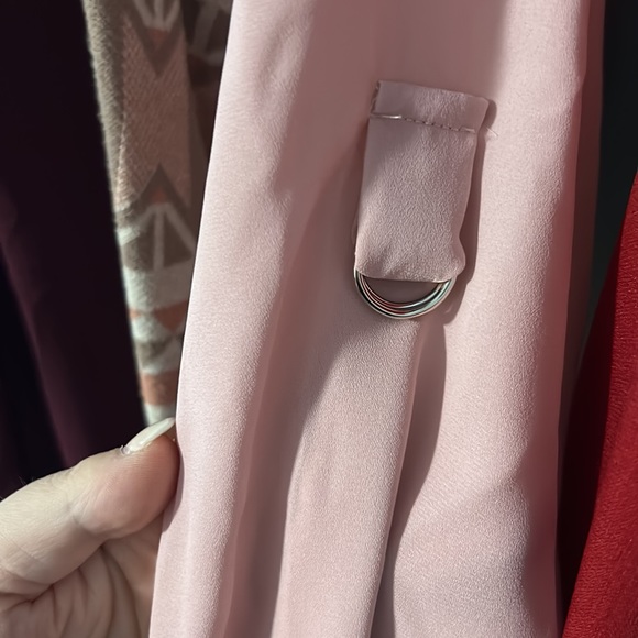 Pink blouse. - Picture 4 of 4